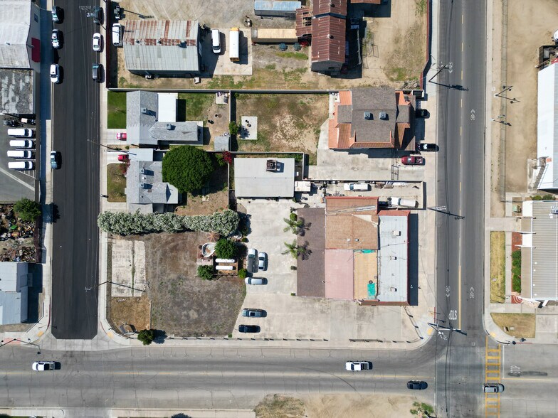 More Photos Of 425 W Perkins Ave, McFarland Fast Food For Sale