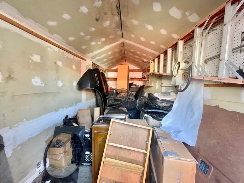 More Photos Of 3321 Oceanside Rd, Oceanside Convenience Store For Sale