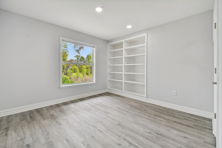 More Photos Of 21859 Sr-54, Lutz Medical For Sale