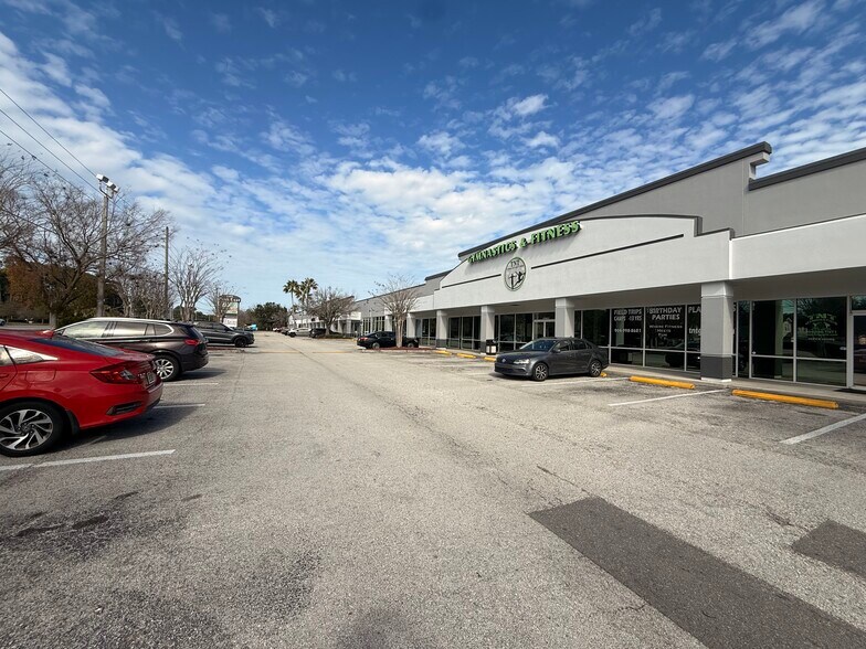 More Photos Of 2683 St Johns Bluff Rd S, Jacksonville Flex For Lease