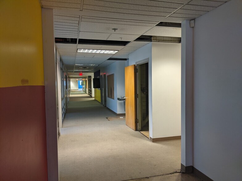 More Photos Of 184 Salem Ave, Dayton Office Residential For Lease