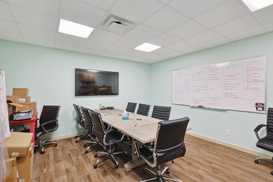 More Photos Of 8620 Clifford St, Fort Worth Restaurant For Sale