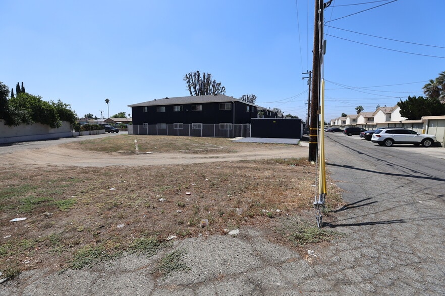 More Photos Of 3101-3119 Abbott St, Pomona Apartments For Sale