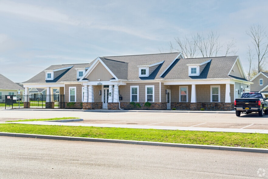 More Photos Of 1 Rodeo Dr, Rochester Apartments For Sale