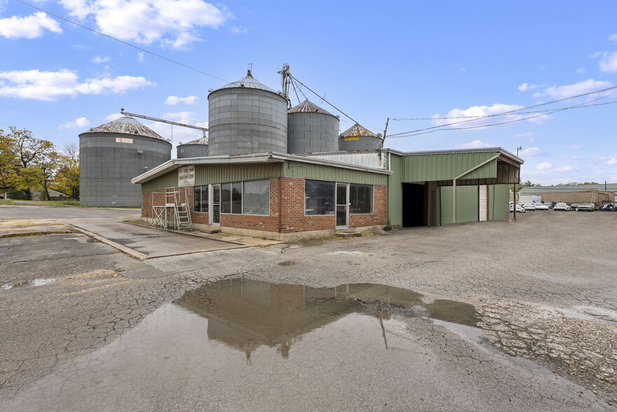 Primary Photo Of 617 Clay St, Bowling Green Light Manufacturing For Sale