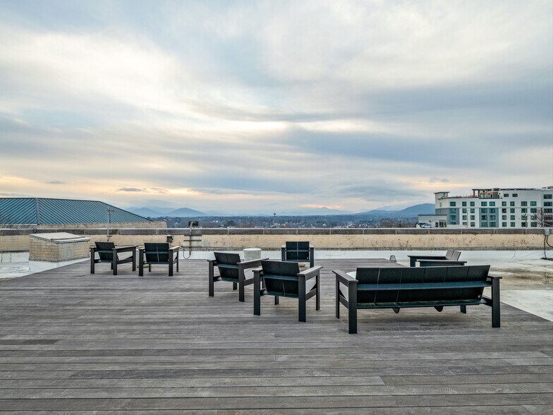 More Photos Of 14 O'Henry Ave, Asheville Loft Creative Space For Lease