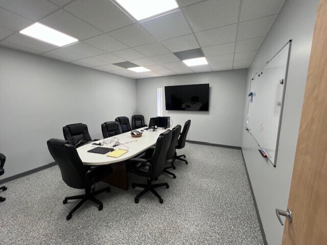 More Photos Of 1225 5th Ave SE, Decatur Warehouse For Sale