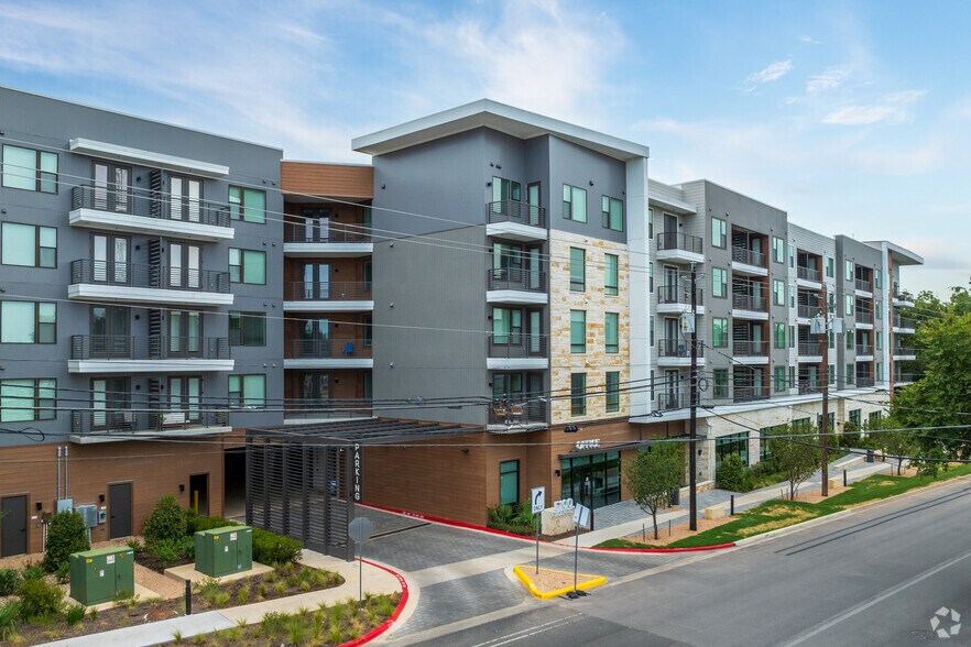 Primary Photo Of 5100 Bolm Rd, Austin Apartments For Lease