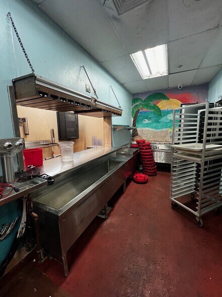 More Photos Of 407 Hackensack Ave, Hackensack Restaurant For Lease