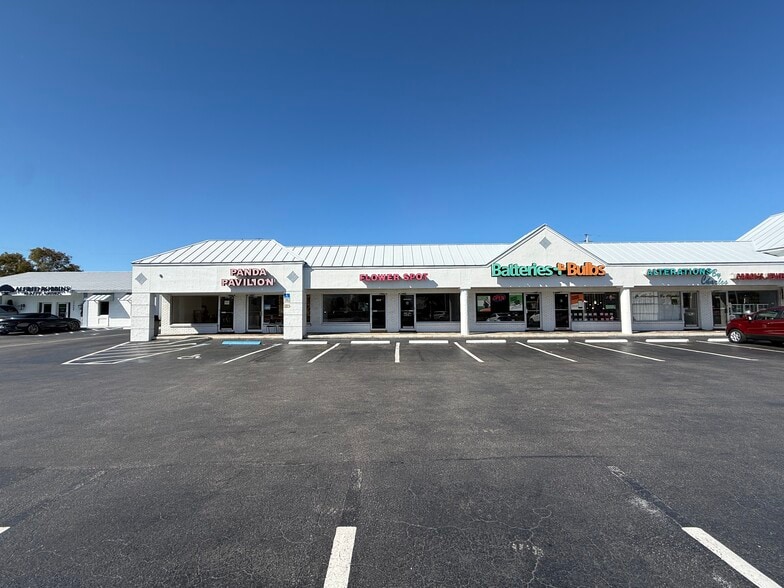 More Photos Of 1801-1841 Tamiami Trl N, Naples General Retail For Lease