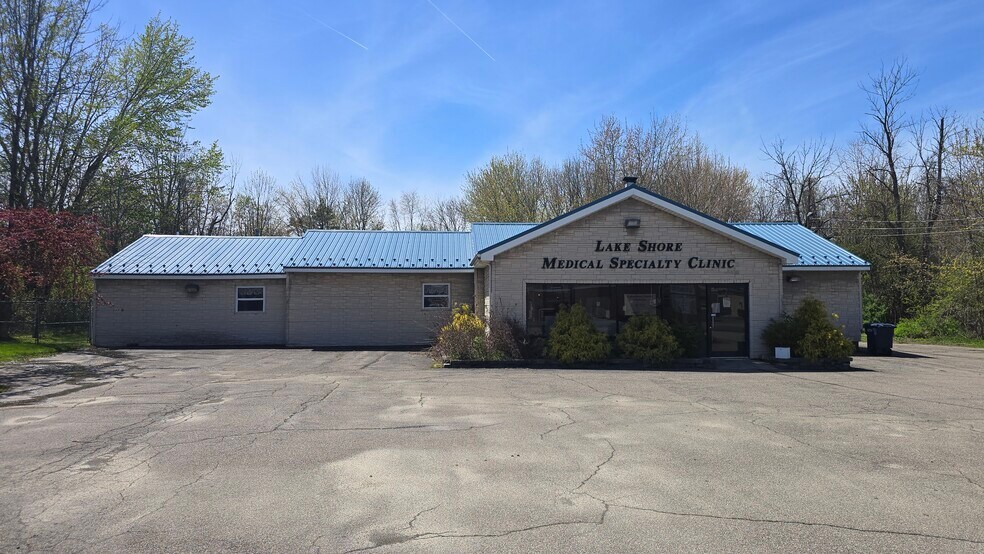 Primary Photo Of 12655 Seneca Rd, Irving Medical For Sale