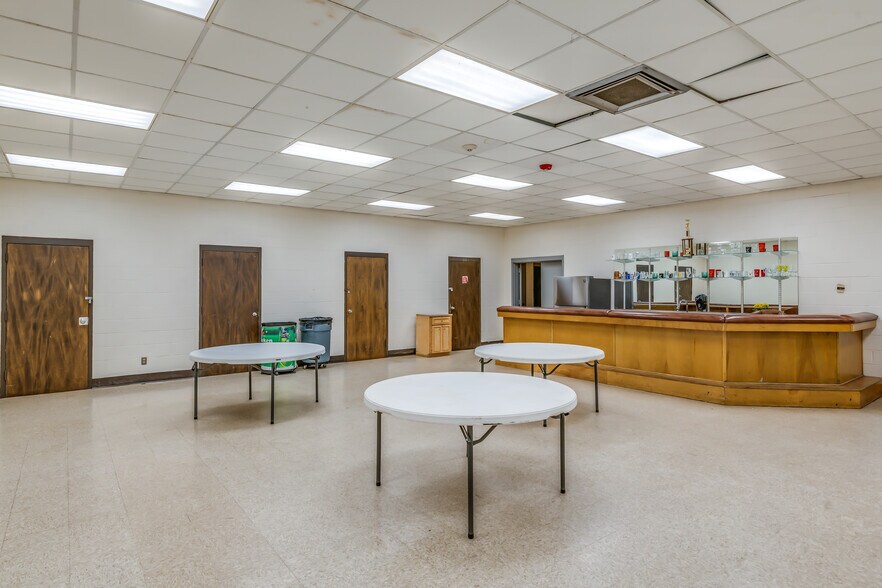 More Photos Of 555 Eastern Blvd, Montgomery Lodge Meeting Hall For Sale