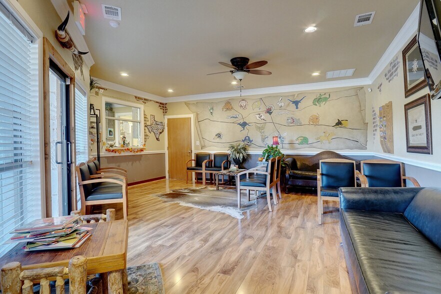 More Photos Of 924 Foster Ln, Weatherford Medical For Lease