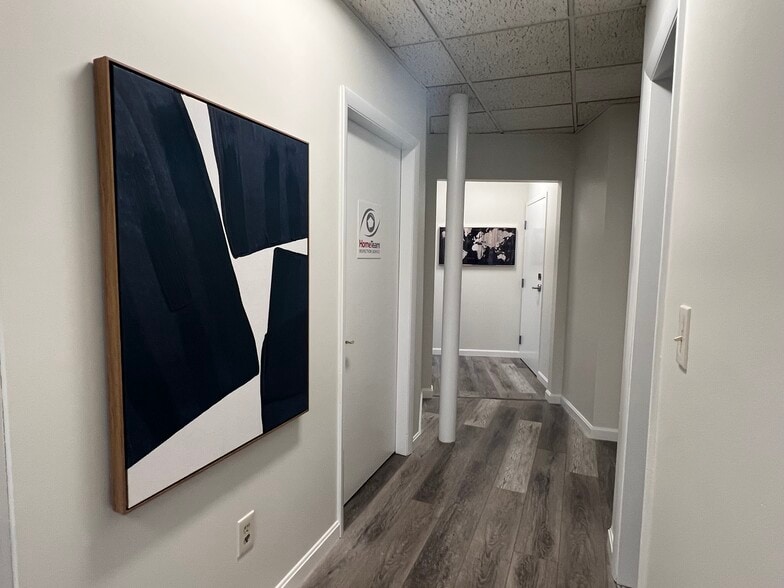 More Photos Of 1005 Boylston St, Newton Storefront For Lease