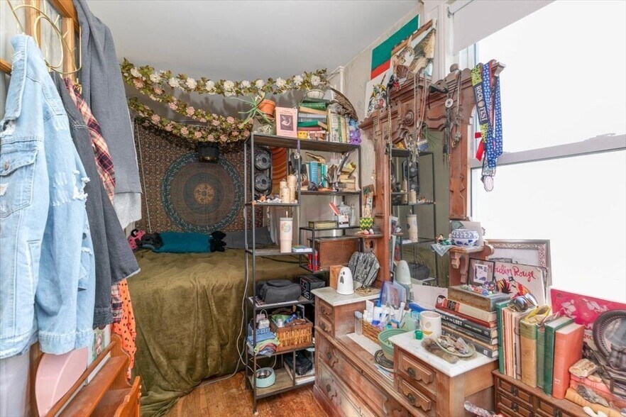 More Photos Of 412 Cabot St, Beverly Apartments For Sale