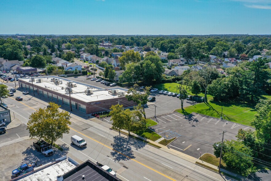 More Photos Of 1872-1892 Bellmore Ave, North Bellmore Freestanding For Lease