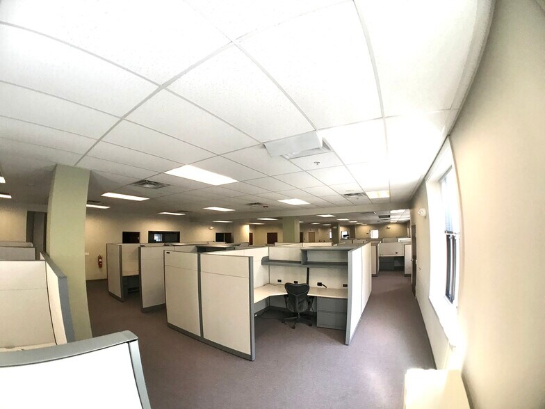 More Photos Of 200 N Duke St, Lancaster Office For Sale