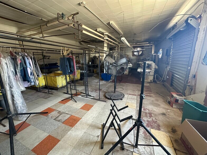 More Photos Of 190 S Commerce St, Frankston Restaurant For Sale