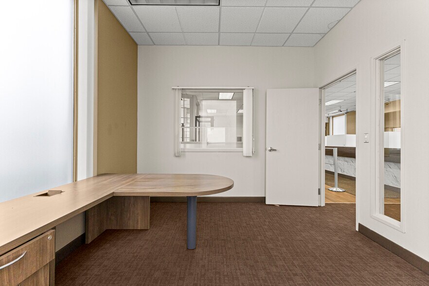 More Photos Of 23700 Goddard Rd, Taylor Bank For Lease