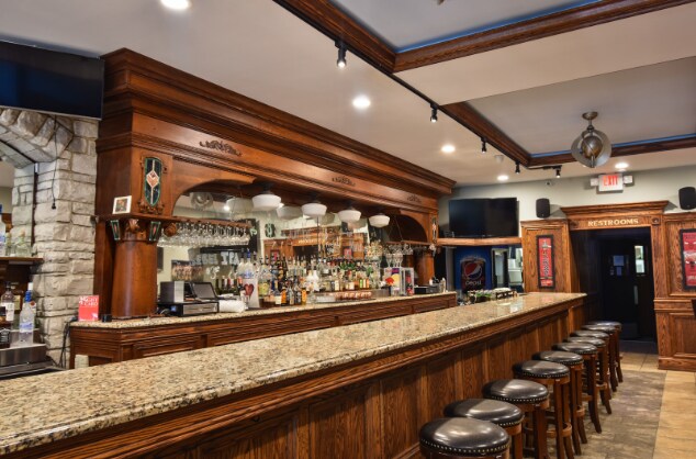 More Photos Of 152 E Main St, Dwight Bar For Sale