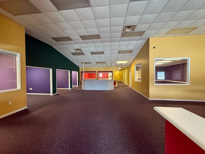 More Photos Of 3773 Northside Dr, Macon-Bibb Freestanding For Sale