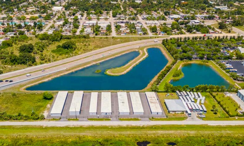 More Photos Of 3422 Palm Ave, Fort Myers Self Storage For Lease
