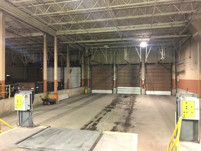 More Photos Of 5487 N Blue Bill Park Dr, Madison Distribution For Sale