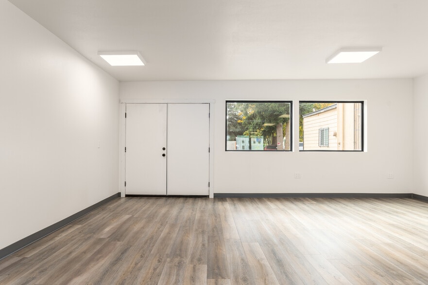 More Photos Of 315 State St, Sedro Woolley Storefront For Sale