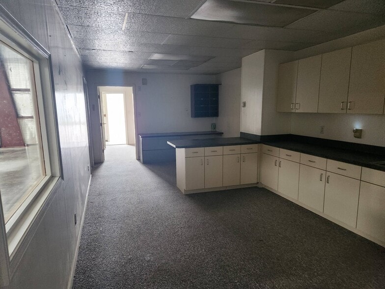 More Photos Of 615 Rankin Cir N, Houston Warehouse For Lease