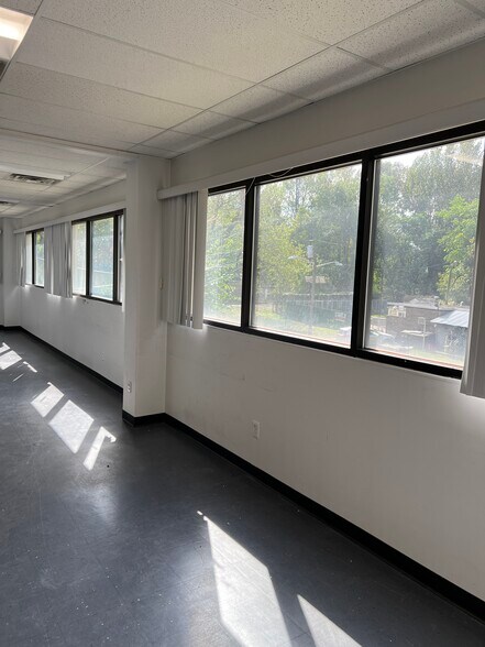 More Photos Of 145 Cedar Ln, Englewood Office For Sale