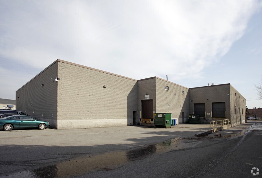 More Photos Of 100 Middlefield Rd, Toronto Warehouse For Lease