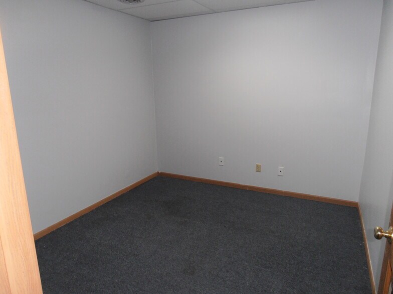 More Photos Of 9000-9030 Cline Ave, Highland Medical For Sale