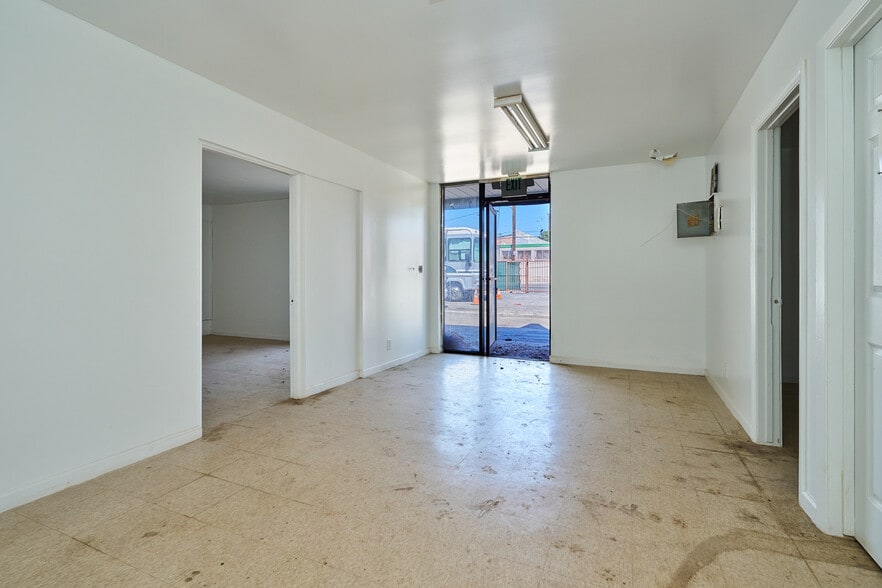 More Photos Of 1200 W El Segundo Blvd, Gardena Manufacturing For Sale