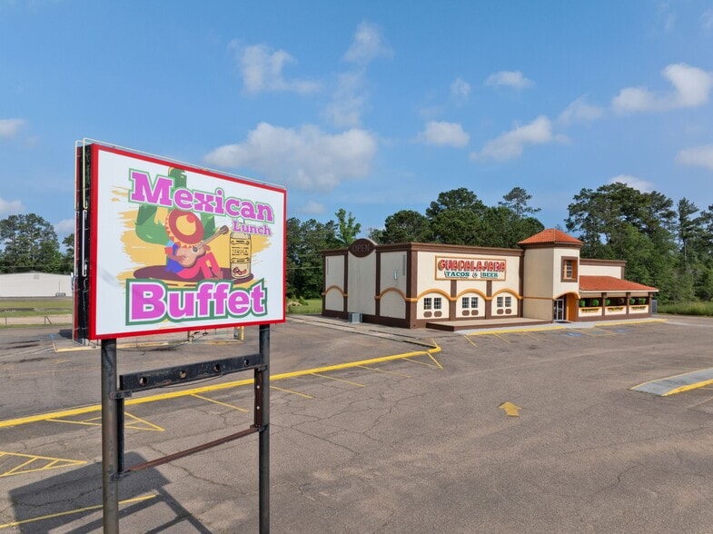 More Photos Of 929 US-98, Columbia Restaurant For Sale