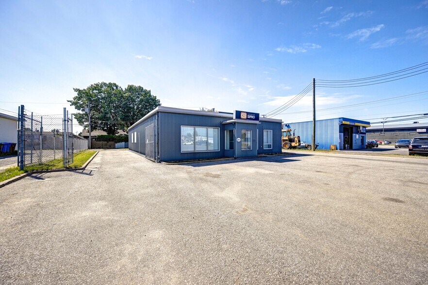 More Photos Of 485 Rue Bertrand, Trois-Rivières Industrial For Sale