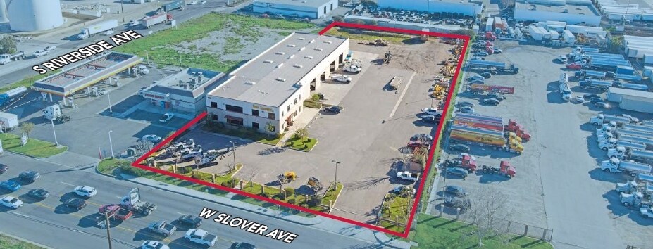 More Photos Of 205 W Slover Ave, Bloomington Warehouse For Lease