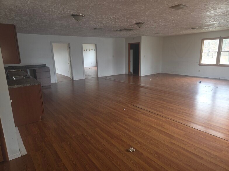 More Photos Of 822 Main St, Jamestown Freestanding For Sale