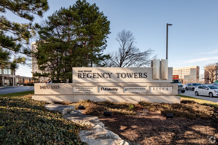 More Photos Of 1415 W 22nd St, Oak Brook Office For Lease