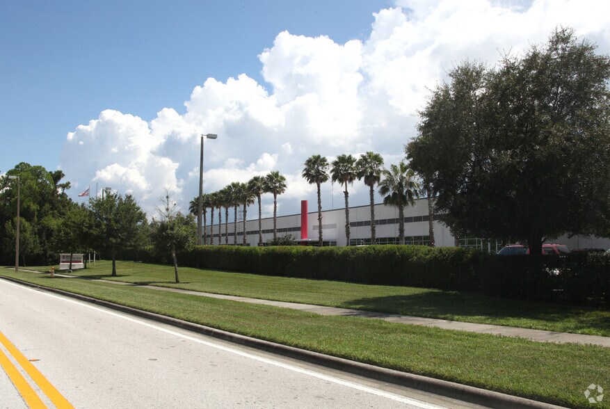 More Photos Of 13750 Reptron Blvd, Tampa Manufacturing For Lease