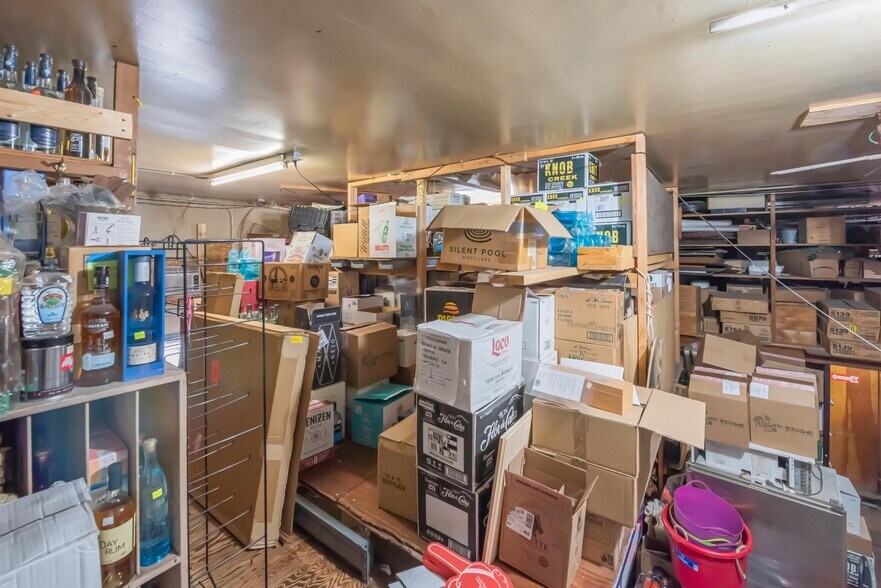 More Photos Of 1399 University Ave, Berkeley General Retail For Sale