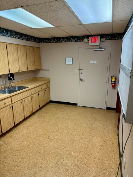 More Photos Of 13801 Bruce B Downs Blvd, Tampa Medical For Lease