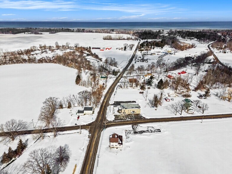 More Photos Of 328 Lake Road East Frk, Hamlin Restaurant For Sale