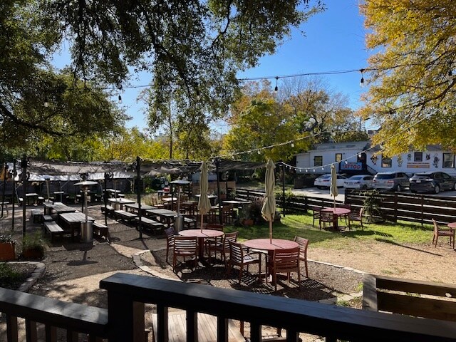 More Photos Of 1309 Rosewood Ave, Austin Restaurant For Lease