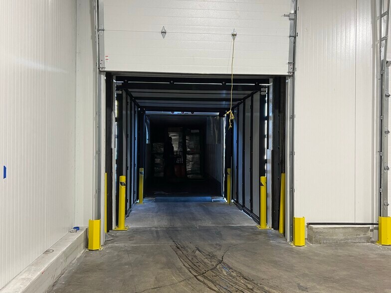 More Photos Of 7500 NW 25th St, Miami Warehouse For Sale