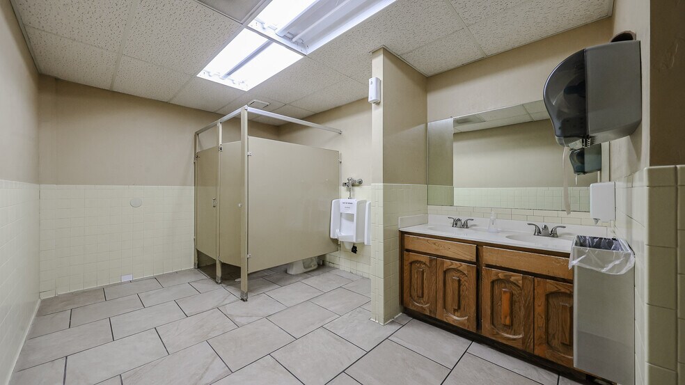 More Photos Of 9460 W Peoria Ave, Peoria Office For Sale