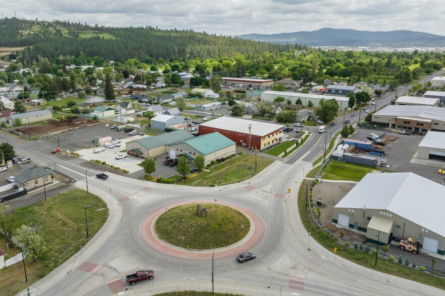 More Photos Of 3606 E Wellesley Ave, Spokane Service For Lease