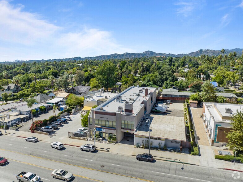 More Photos Of 1575 N Lake Ave, Pasadena Medical For Lease