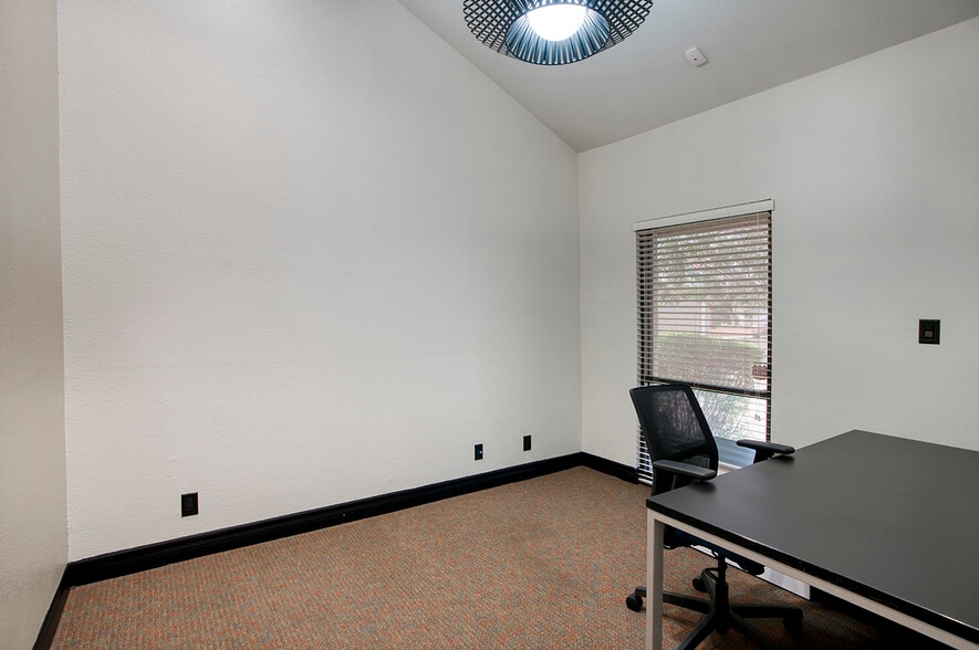 More Photos Of 606 N Stapley Dr, Mesa Medical For Sale