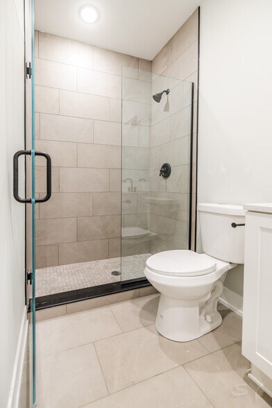 More Photos Of 6220 S King Dr, Chicago Multifamily For Sale