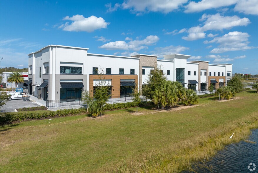 More Photos Of 1711 Amazing Way, Ocoee Storefront Retail Office For Sale